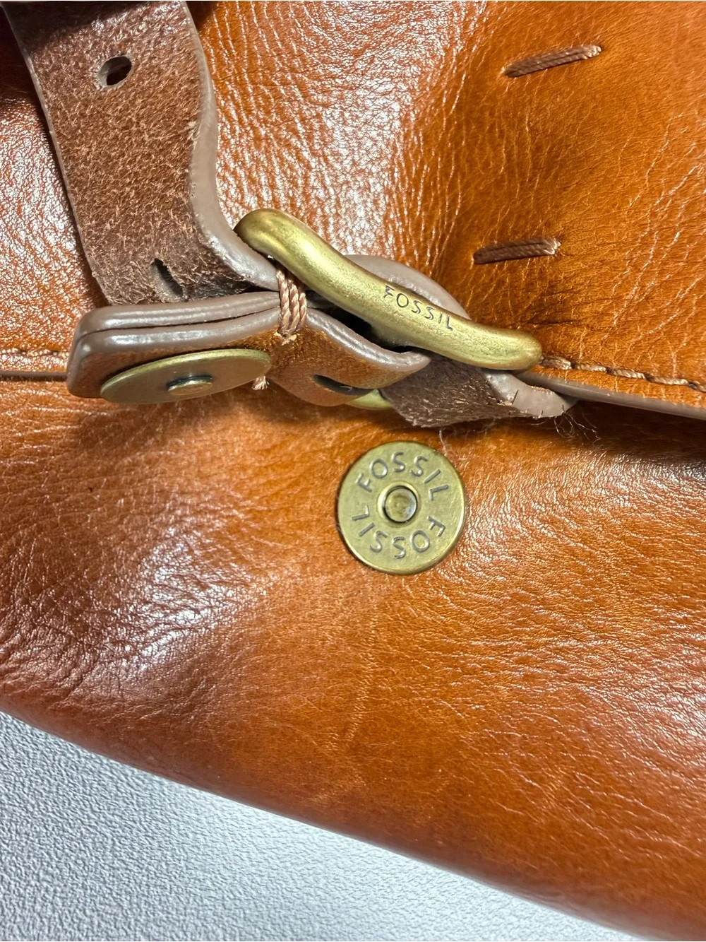 Fossil Buckner North/South City Cognac Brown Leather Messenger Bag